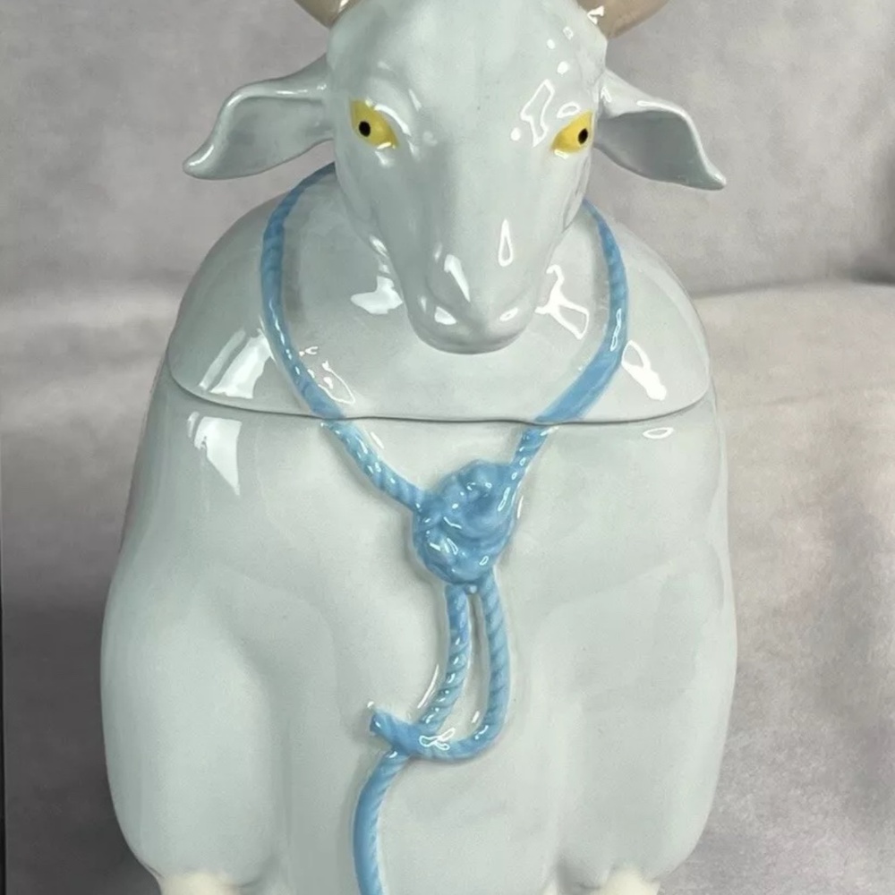 Ozark Goat Cookie Jar Prop Ceramic Jar, Lidded, Ozark Box, Ben's ashes, Netflix - Picture 6 of 8
